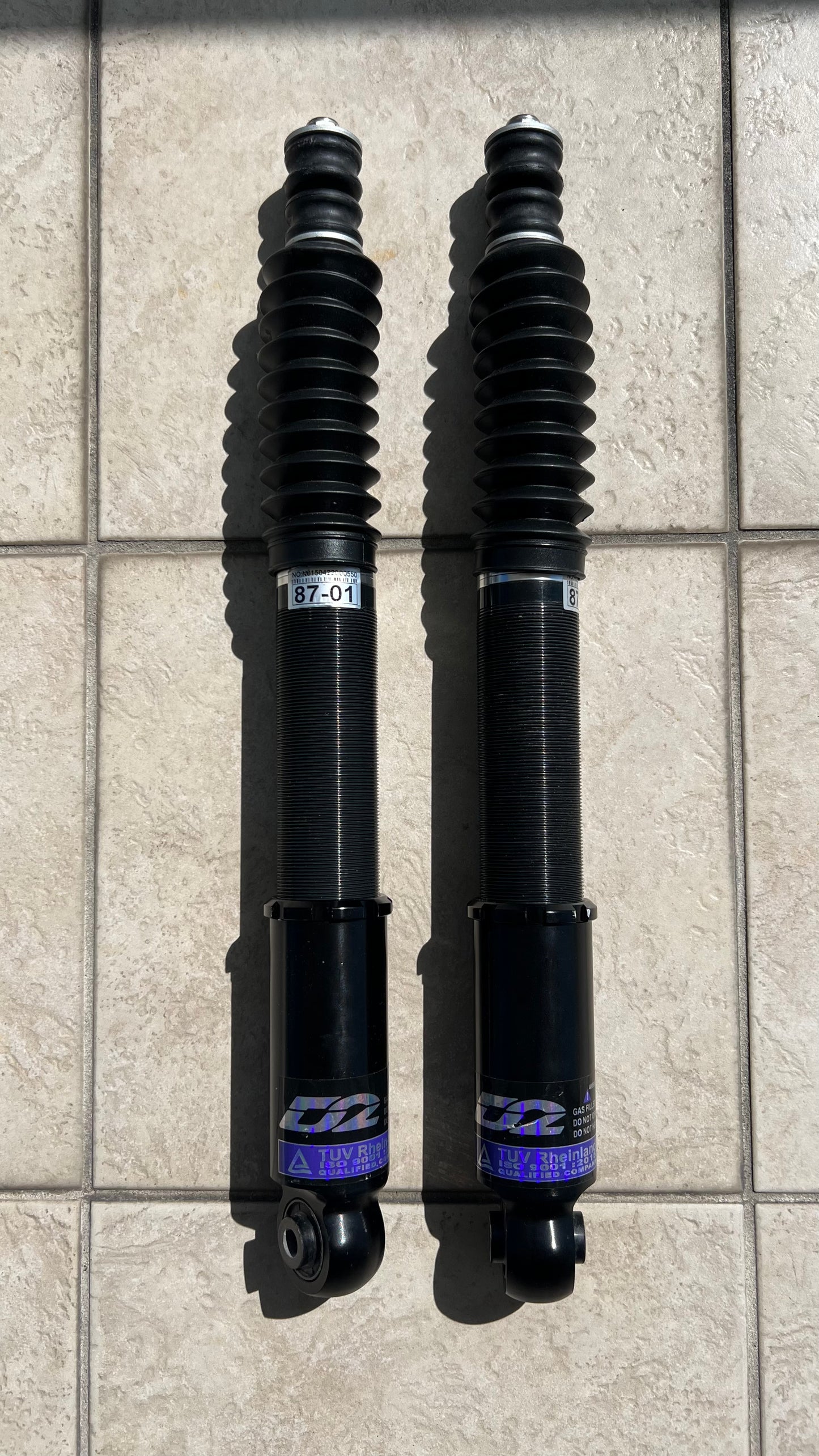 W124/190 E Rear Dampening Shocks